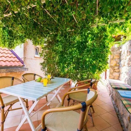 Kirigin - Comfort Two Bedroom With Terrace And Sea View Lile